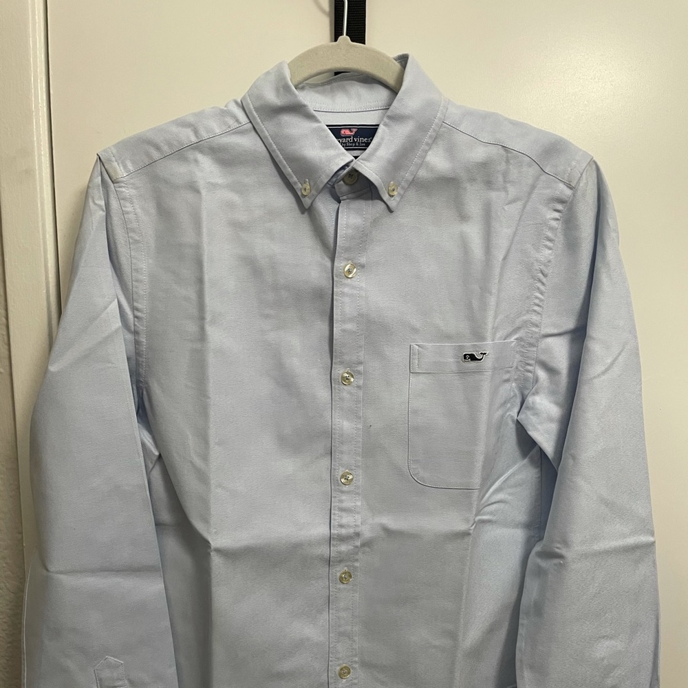 Vineyard Vines button up XS